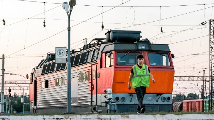 В Приамурье подвижной состав сошёл с рельс. Двое погибли: Опубликованы кадры с места ЧП