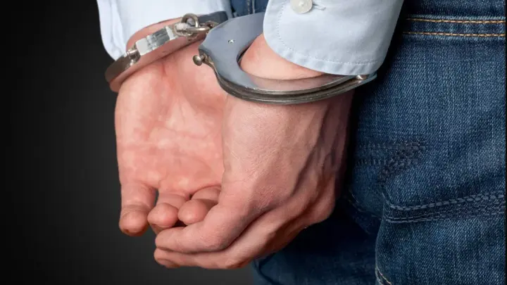 Житель ХМАО сговорился с украинским боевиком о теракте на железной дороге. Но просчитался