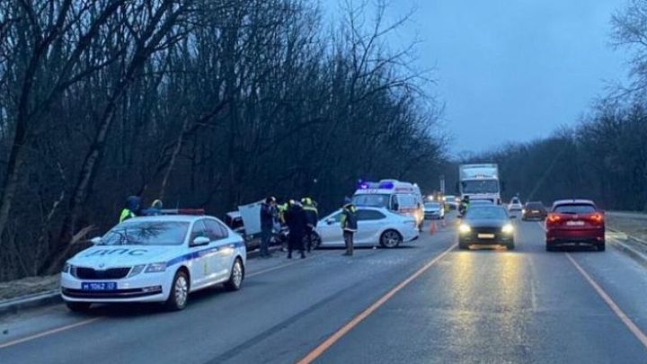 В аварии на Кубани пострадали двое детей