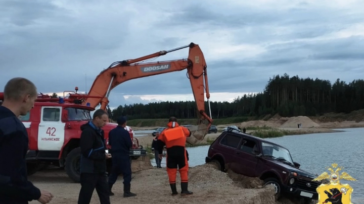 Под Ярославлем пьяный житель Подмосковья утопил машину с женой и сыном