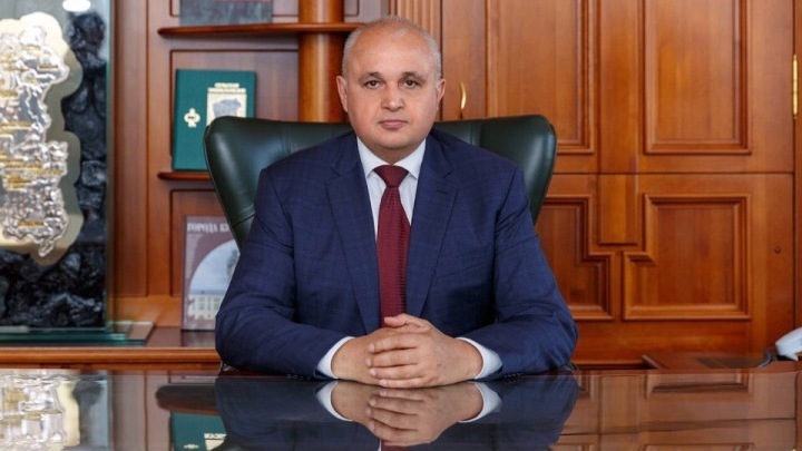 Сергей Цивилев поздравил кузбассовцев с Днем учителя