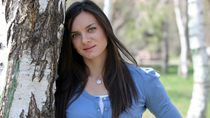 Живёт в Испании, а квартиры скупает в Москве: У Исинбаевой нашли элитное жильё в столице