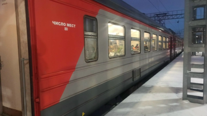 Есть пострадавшие, возможно, жертвы: пассажирский поезд протаранил мусоровоз под Челябинском