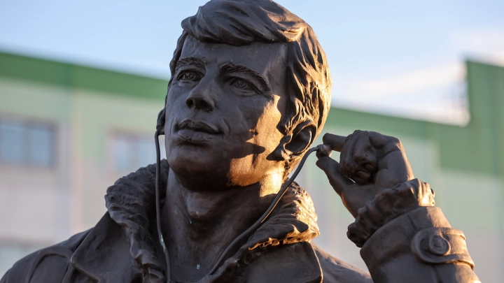 Пророчества Балабанова и Бодрова и их отвратная правдивость: Чем цепляют Брат и Брат 2