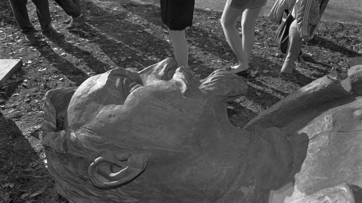 Щипков: Глумление над памятниками - занятие пошлое и недостойное великого народа