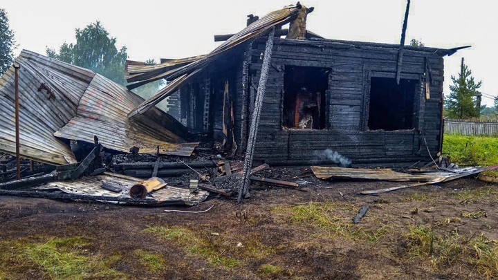 В Вельском районе страшный пожар уничтожил частный дом