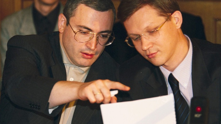 Подлейшее ограбление русских: Воровство в 1990-х аукнулось ударом в $55 млрд - Болдырев