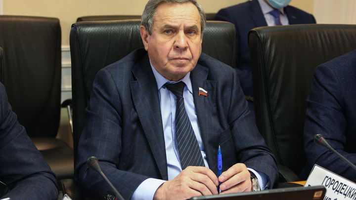 Артемий Лебедев по ошибке похоронил бывшего мэра Новосибирска Владимира Городецкого
