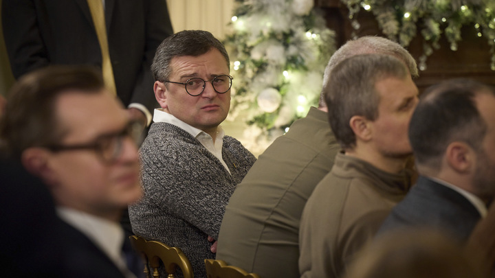 Глава МИД Украины Кулеба предложил повесить замок на Россию, открыто обозвав русских орками