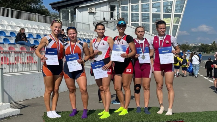 Самарские спортсменки выиграли золото чемпионата России по академической гребле