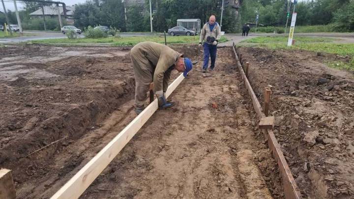 В Новом Поселке проложат тротуар к домам