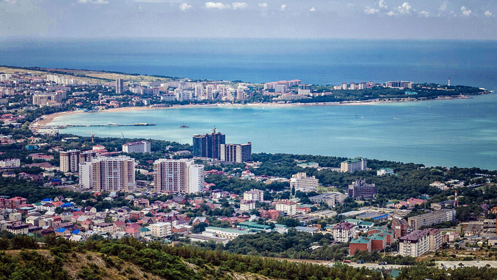 Под Азовским морем добыли питьевую воду: эколог рассказал, опасно ли это