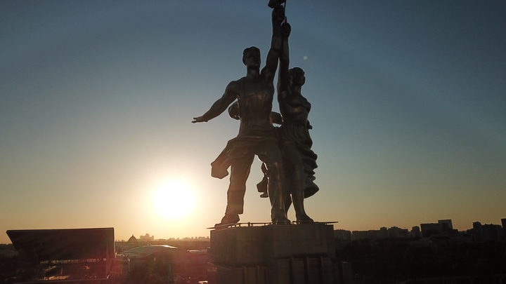 СССР исполнилось 100 лет. Пять фактов о великой стране