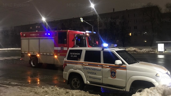 Во Владимире из горящего дома на улице Верхняя Дуброва эвакуировали 20 человек