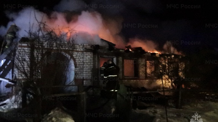 В Меленковском районе на пожаре спасли надышавшегося угарным газом пенсионера