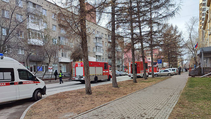 В Новосибирске произошёл пожар в здании, где находится Центральный суд