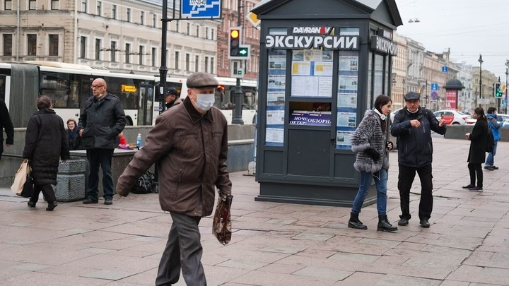 В Санкт-Петербурге из-за распространения коронавируса ограничат работу фут-кортов