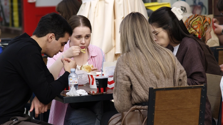 Правовед РАНХиГС объяснила, должны ли работнику оплачивать обеденный перерыв