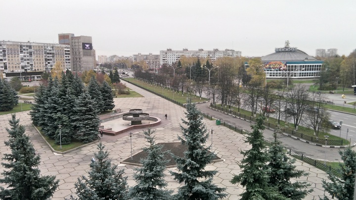 В Новокузнецке изменили схему движения транспорта на перекрестке улиц Кирова и Тольятти