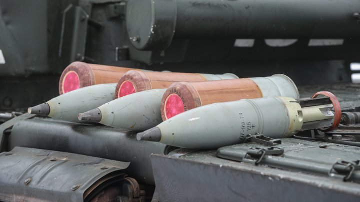 Неразорвавшийся боеприпас обнаружен на трассе в Свердловской области