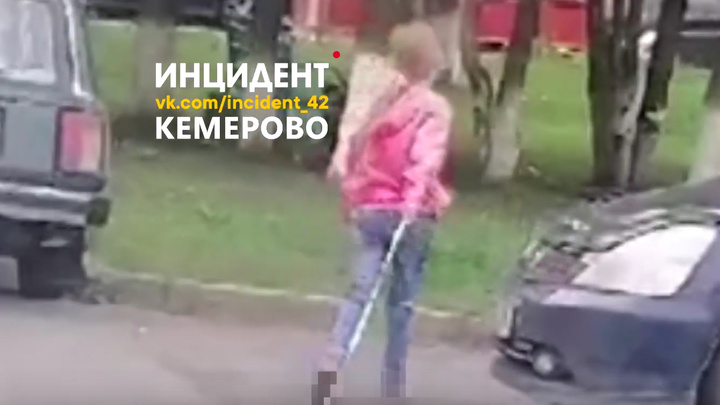 В Кемерове маленькая живодёрка издевалась над котиком