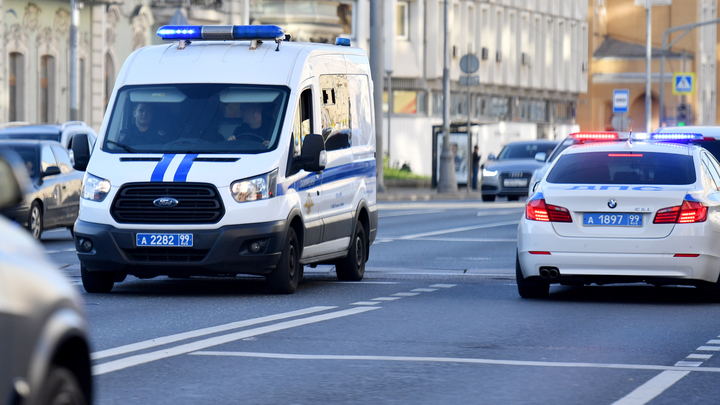 Плюют в спину, а потом снимают: Жители Петрозаводска взбунтовались из-за кричащих подростков