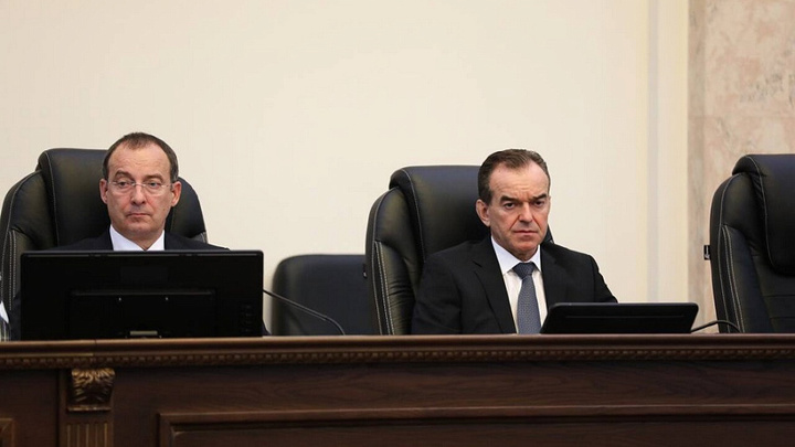 На Кубани продолжат выплачивать по 1 млн рублей учителям, медикам и соцработникам