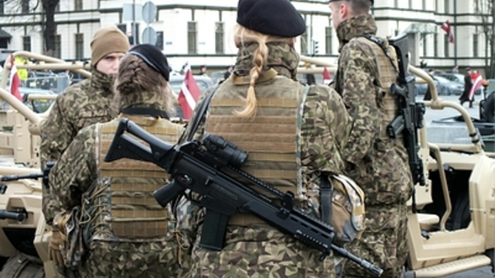 Минобороны Украины впервые массово закупило военную форму для женщин