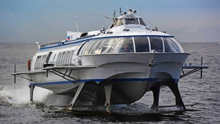 Без пробок и пыли: 2 мая из Кронштадта в Петербург запустят «метеоры»