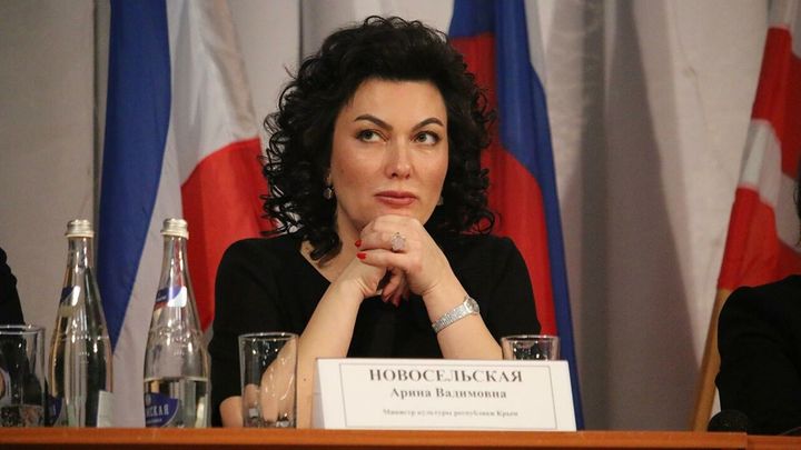 Матерившаяся министр культуры Крыма подозревается в получении взятки