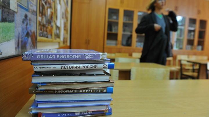 Херсонские студенты получили книги из Рязани