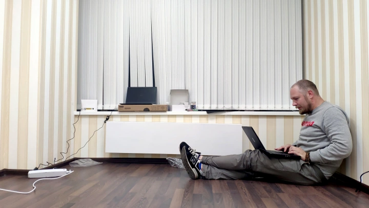 Шесть рабочих недель по три дня: В России хотят отменить длинные выходные в январе и мае