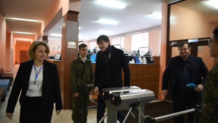 Блогер Тимур Сафронов: Назвал какую-то фамилию, и прошёл внутрь