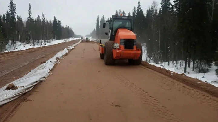 На трассе Архангельск – Онега круглосуточно работают 150 дорожников