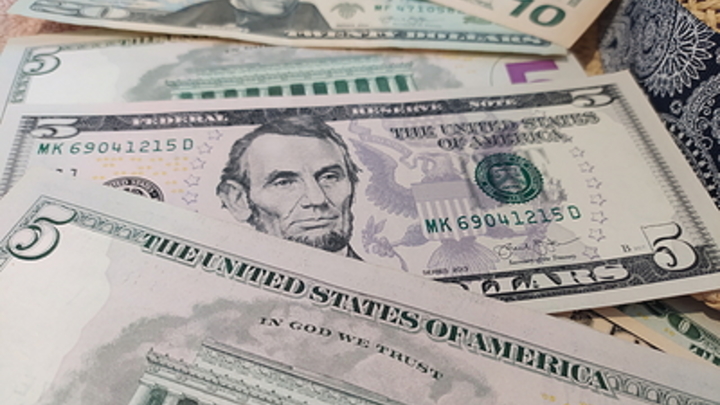 Как получить доход в 150% при обмене долларов: Финансист дал подсказку