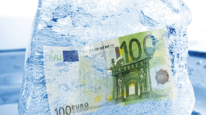 Заморозка вкладов в банках России: Шум и паника не стихают. Набиуллина вновь объяснилась