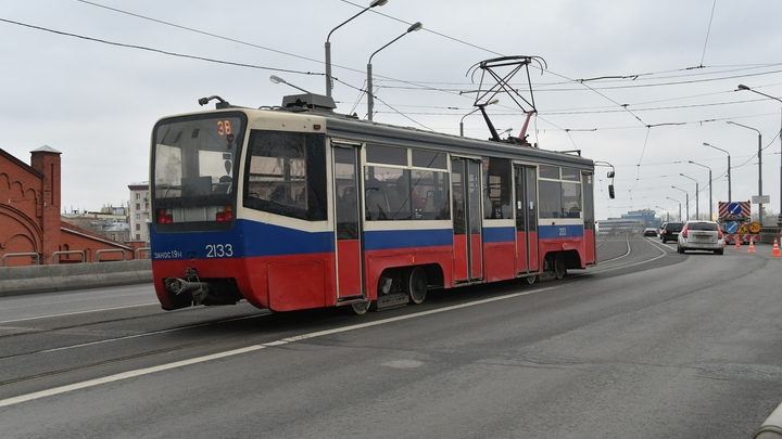 Новосибирцев будут возить 10 подержанных трамваев из Москвы