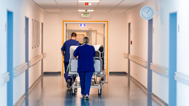 Учёные назвали семь редких симптомов коронавируса