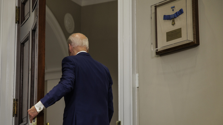 Из Белого дома массово бегут чиновники. Мария Захарова назвала имена