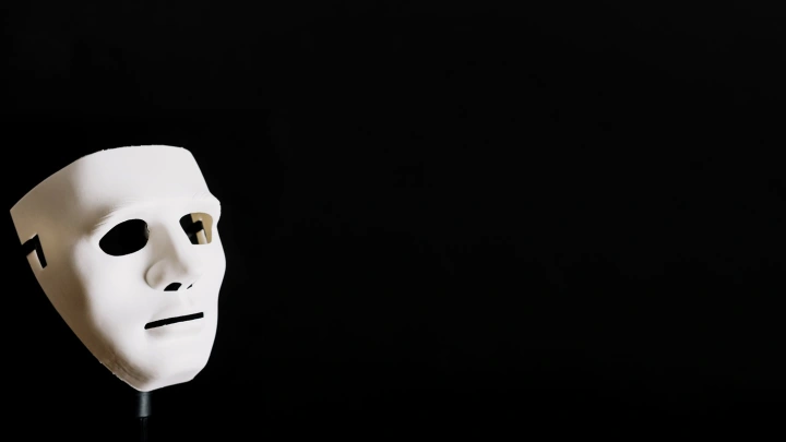 Вам звонят из ФНС: Новая схема мошенничества