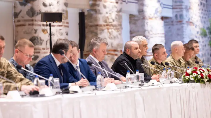 Не только территории: Россия в Стамбуле выдвинула Украине 6 жестких требований
