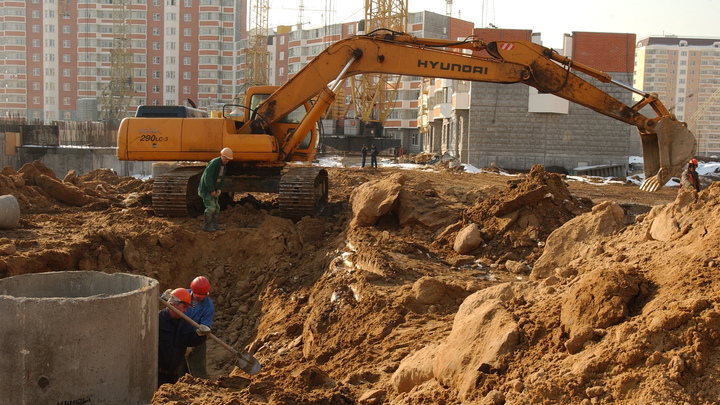 В Самаре при подготовке строительства высотки сломали детскую площадку