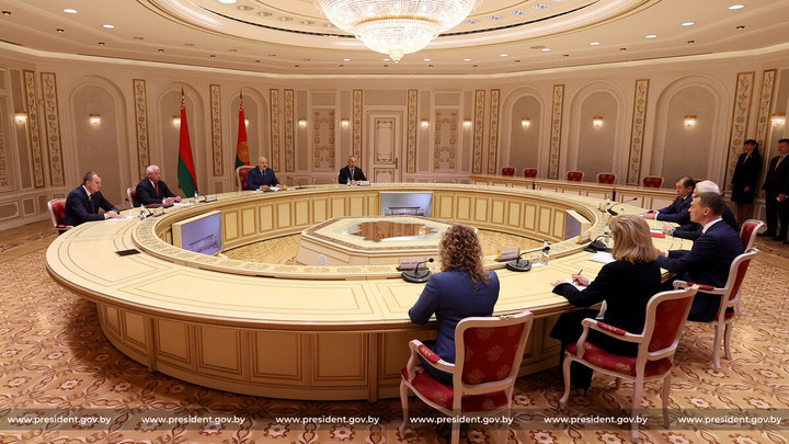 От Бреста до Владивостока - это наше общее Отечество: Лукашенко о союзе с Россией
