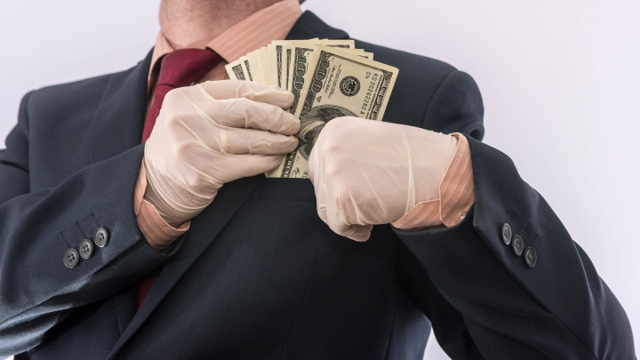 Детали громкого дела судьи Момотова: Вот почему он подал в отставку