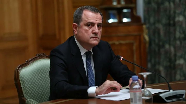 В МИД Азербайджана наотрез отказались брать ответственность за блокаду Карабаха