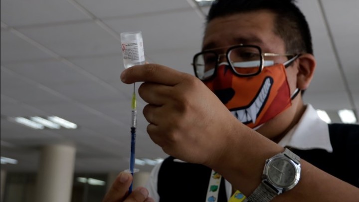 Фарминдустрия меняет правила с вакцинами: Полгода ужали до месяца