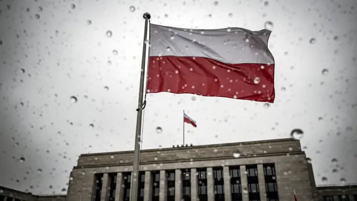 На угрозы Польши Юрий Бондаренко ответил с иронией: Бодливой корове Господь рог не дал