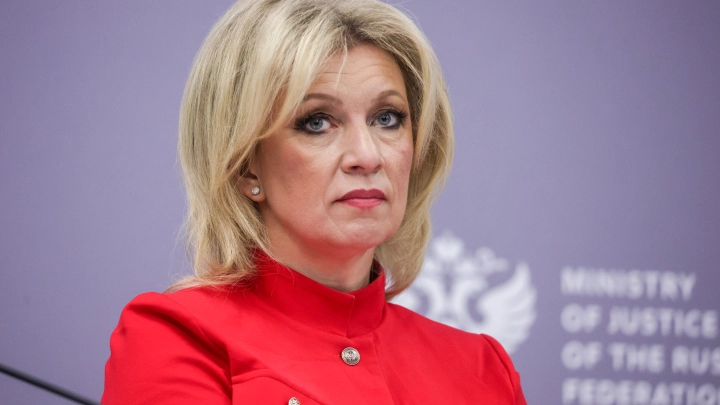 Захарова объяснила, зачем Киев устраивает истерику перед переговорами: Набивает цену