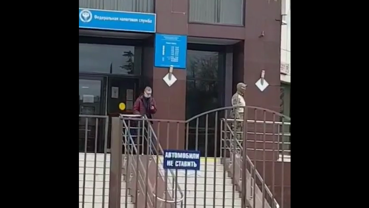 В мэрии и налоговой службе Туапсе прошли обыски. Начальница межрайонной ФНС задержана – СМИ