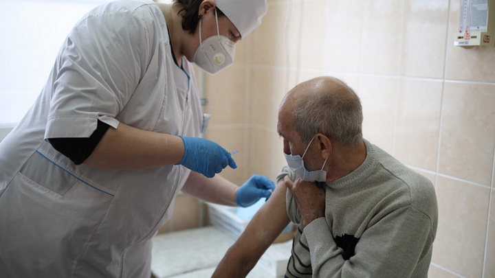 Более 2 млн кубанцев привились от гриппа